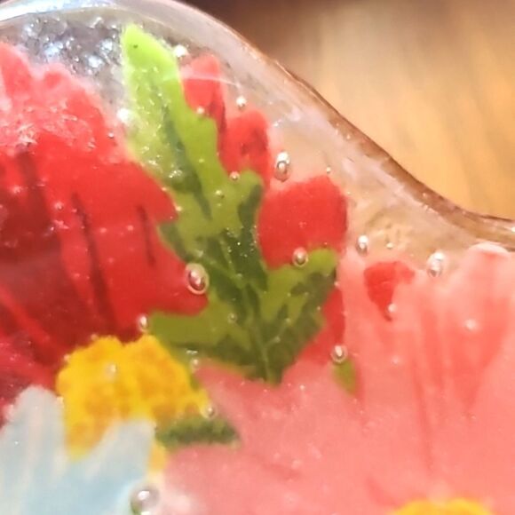 Vintage Spring Flower Dish with Scalloped Edges, Orange, Yellow, Green - Picture 3 of 3